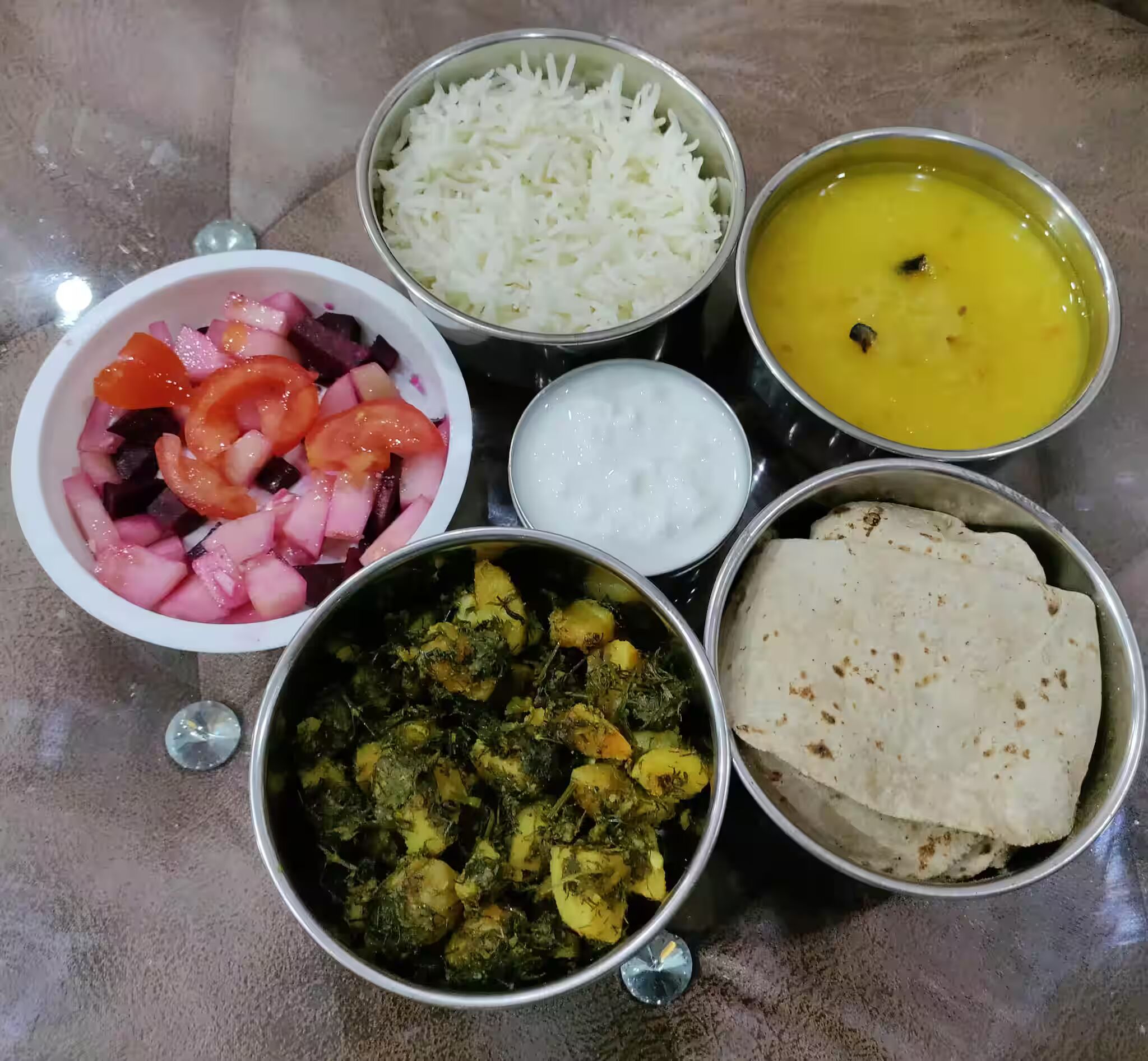  Ghar Ka Khana Service In Lucknow